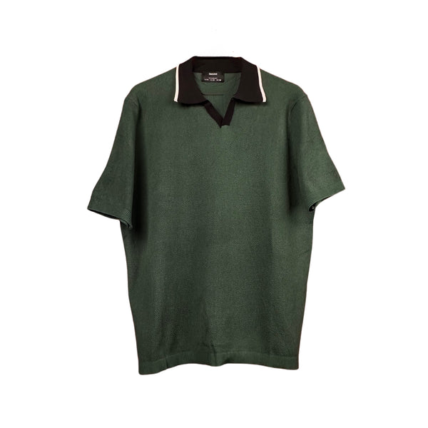 Textured short sleeve polo shirt